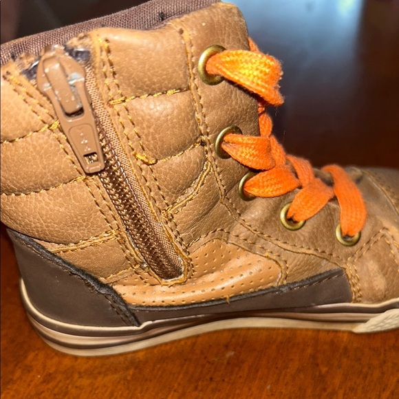 Baby GAP Brown and Orange Boots with Vibrant Laces - Picture 4 of 6